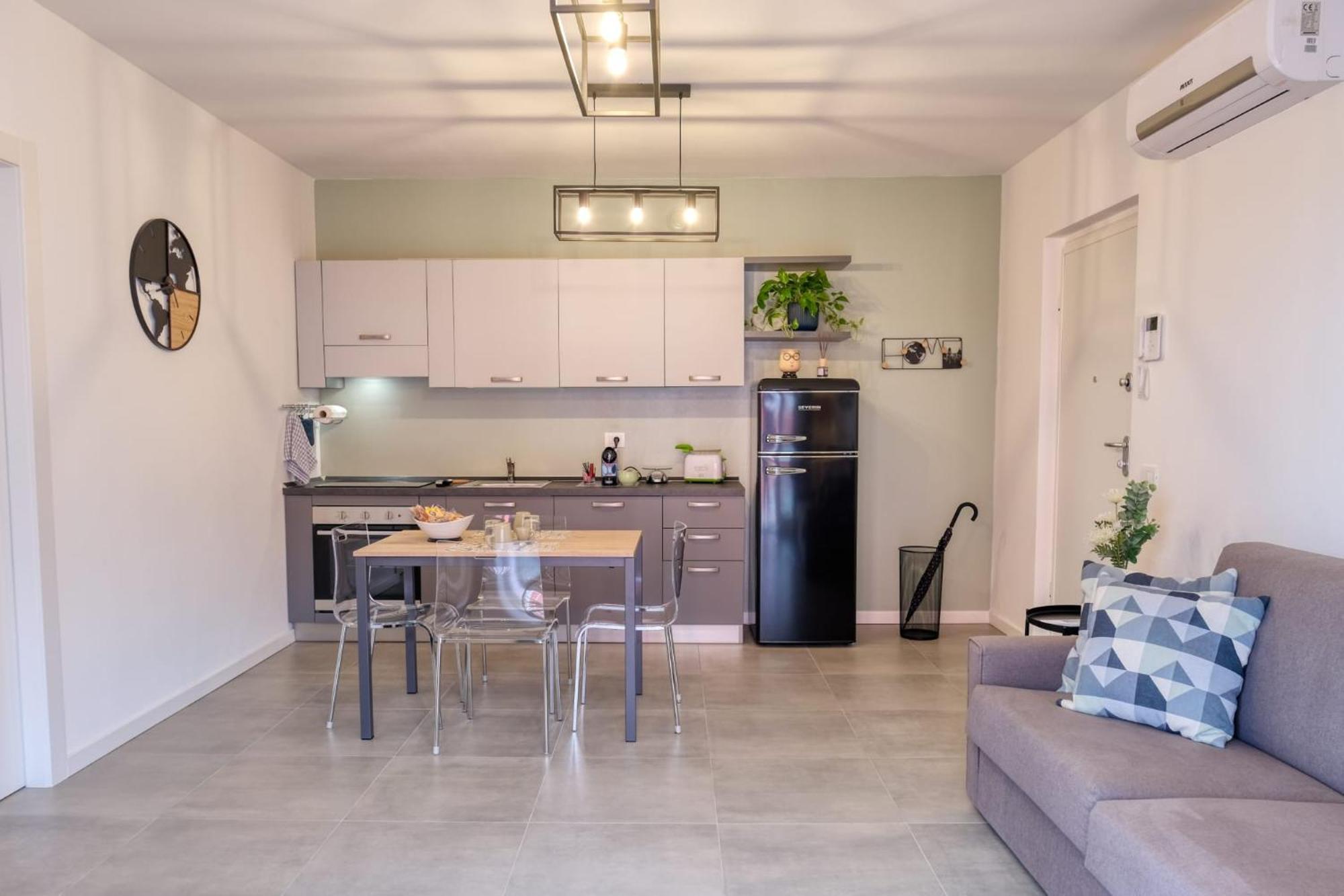 Appartamento Al 45 B.Go Roma -Vr- Con Garage Verona Eksteriør billede